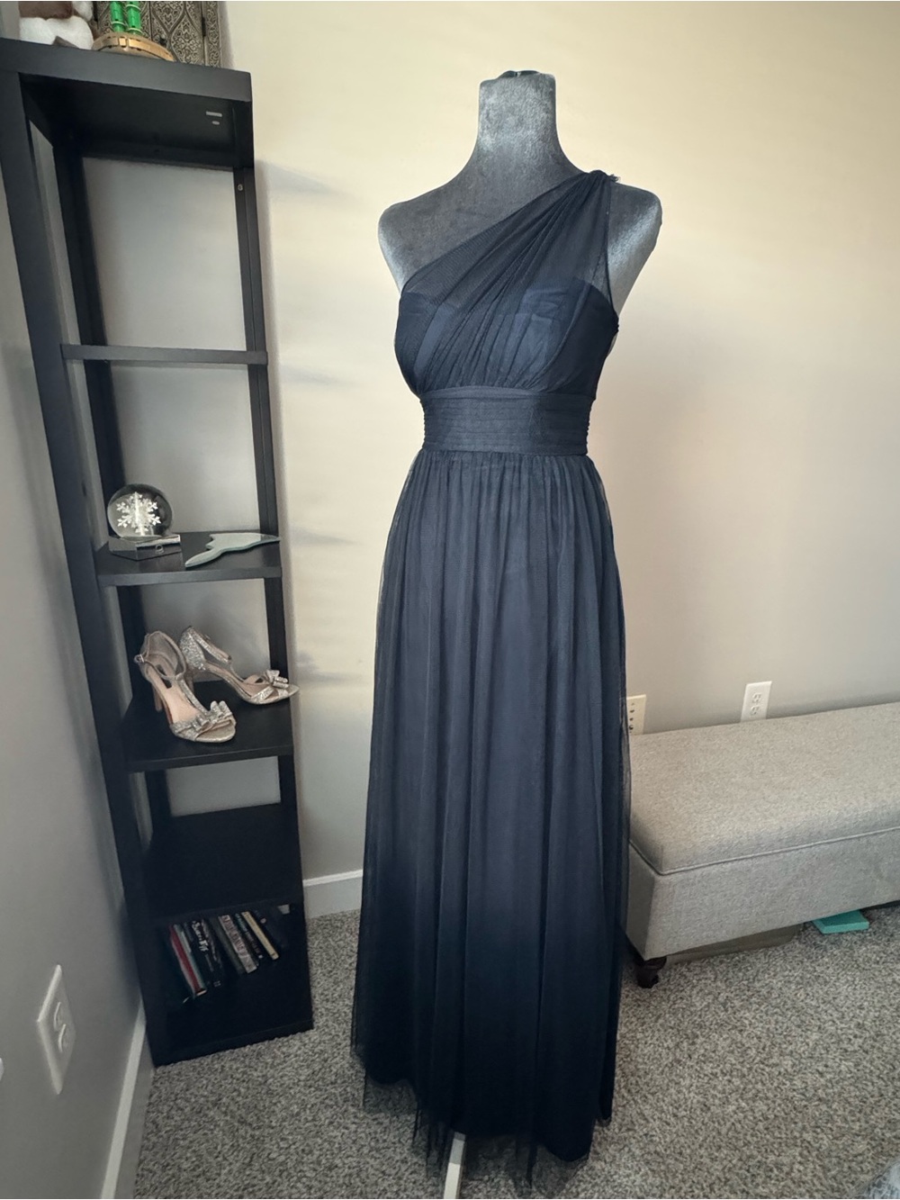 Elegant One-Shoulder Navy Blue Evening Gown